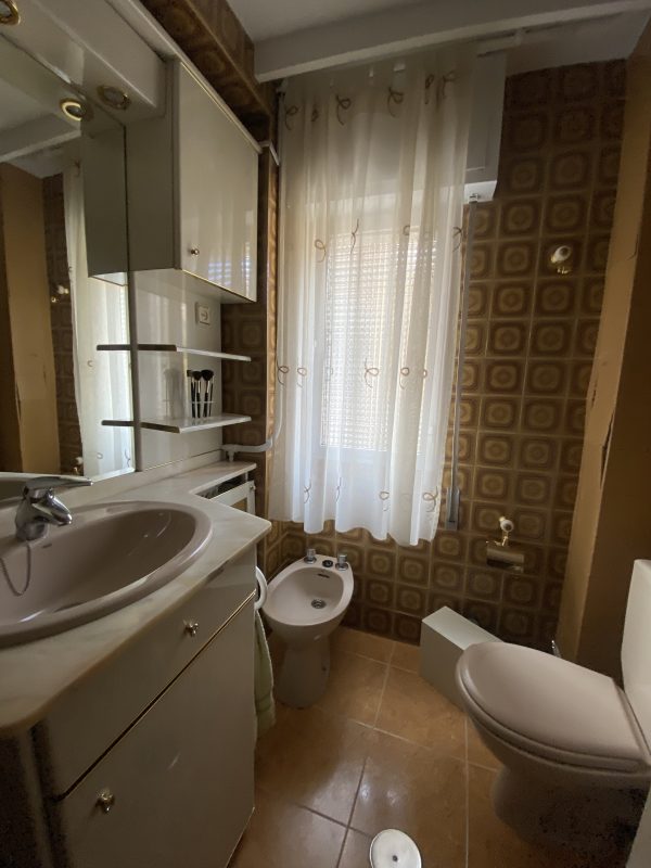 Piso en venta en calle Fortuna baño